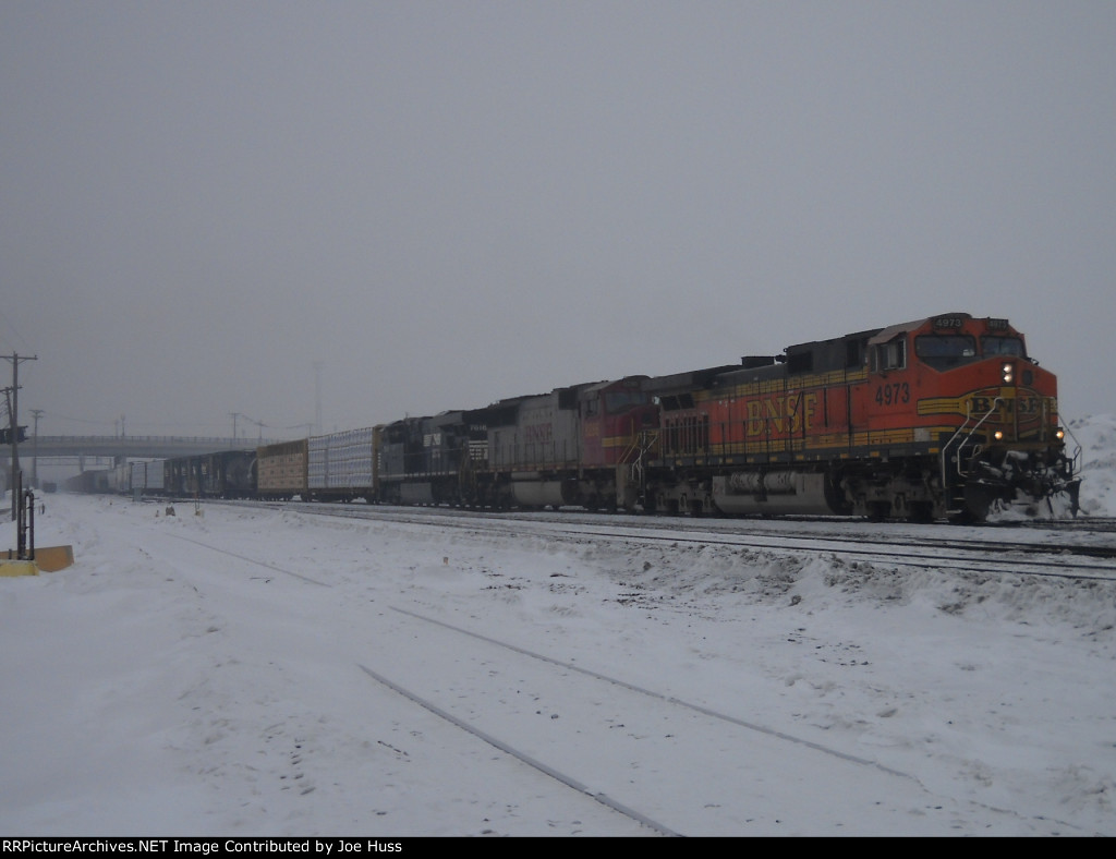 BNSF 4973 East